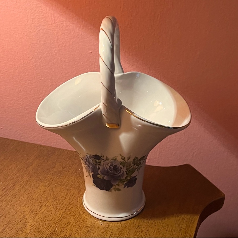 Formalities By Baum Bros Porcelain Handle Basket Vase Roses w/Gold Trim Vintage - Picture 2 of 5